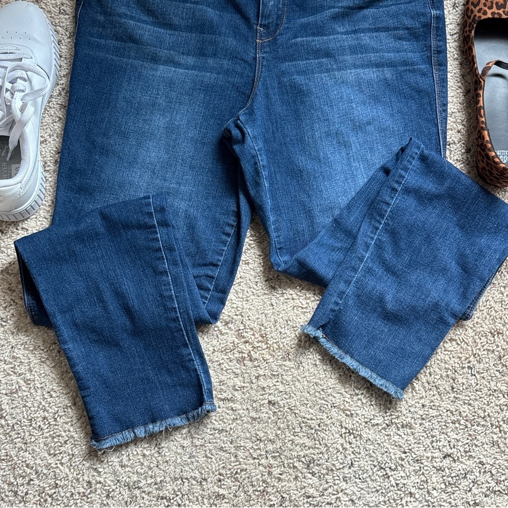 1822 Denim Medium Wash High Rise Skinny Raw Hem Women’s Jeans 14 - Picture 3 of 11